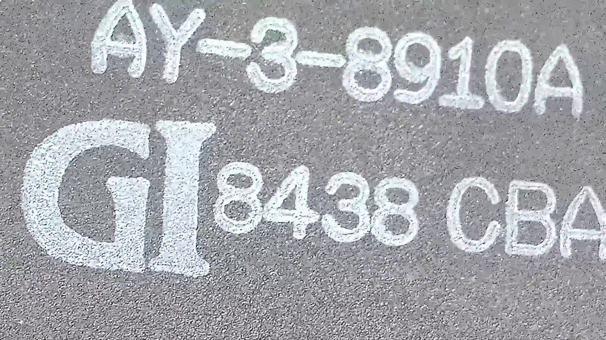 Circle_GH's tweet photo. 秋葉原に大量の書画カメラの中古が入荷してるとの情報を聞きつけて買ってきました。ELMOのL-12Fで2000円。定価は96800円だったらしい。HDMI/D-Sub出力とSDカード保存が出来て、12倍光学ズーム+2倍センサーズームで4K撮影、USBカメラ化が可能。手元配信や基板のパターン見る用途に使えそう。 https://t.co/HfnlQcKd7h