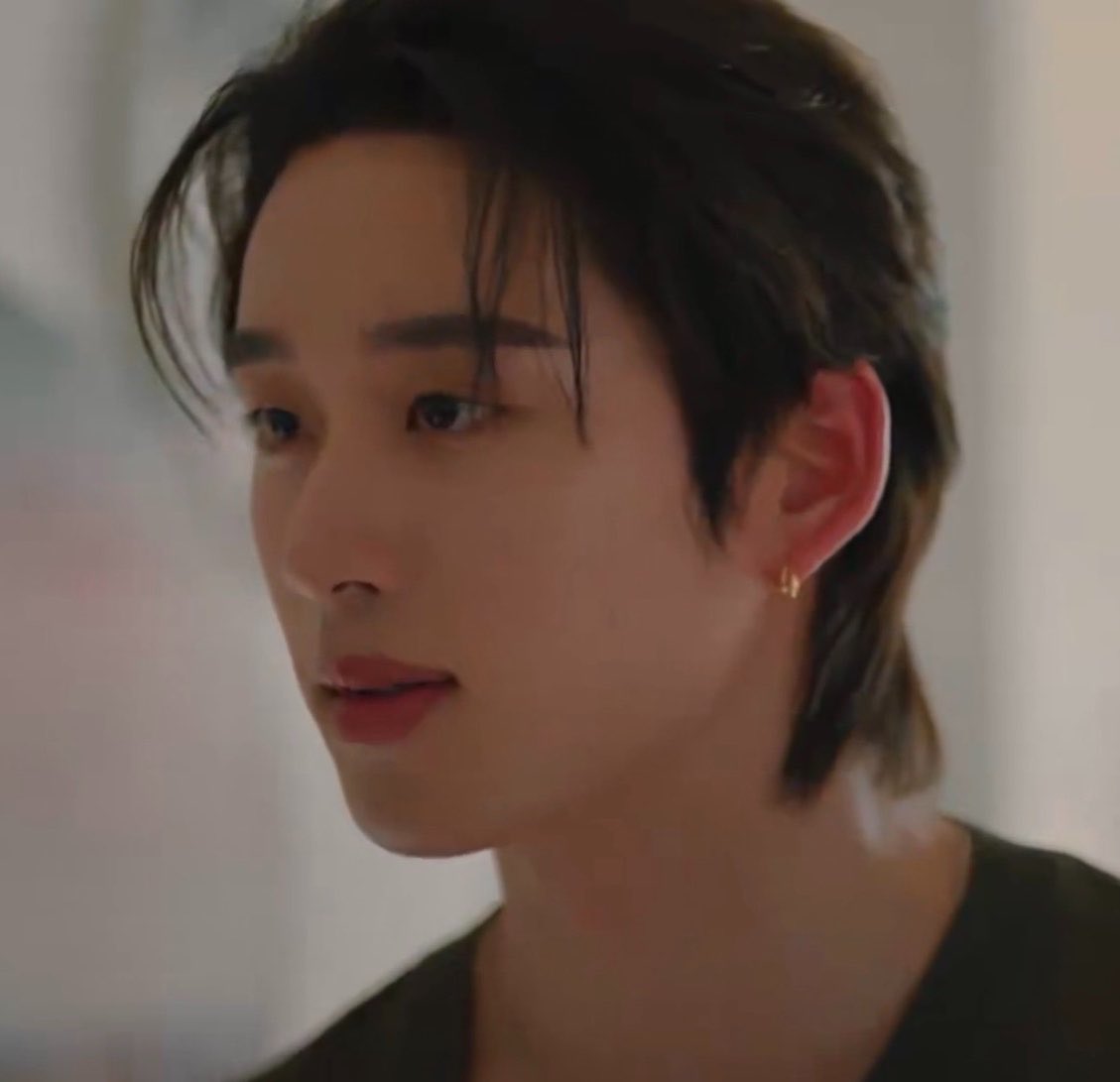 aneexwe's tweet photo. "idk how to show u that im hurt w/o feeling too exposed so i'll make myself angry instead.. i'll lash out, say things i know will hurt u, push u away until u finally leave cuz i'd rather have u think i don't care abt u than let u see how deeply your actions have actually hurt me" https://t.co/ZgCTXowebY