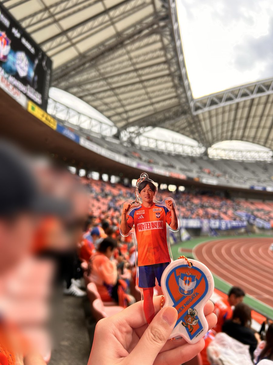 Hoshi_oshi_19's tweet photo. 山形戦おつかれさまでした！！

私はSにいたので山形さんの応援の迫力にびっくりさせられました😳❕

バウマン神セーブ連発さすがだった😭✨️

星くんのご活躍もみれて楽しい観戦日になりました！！✨️

🆕ｱｸｷｰとﾊﾟｼｬﾘ📷´-

#albirex  #星雄次 https://t.co/rVjPTyRpAe