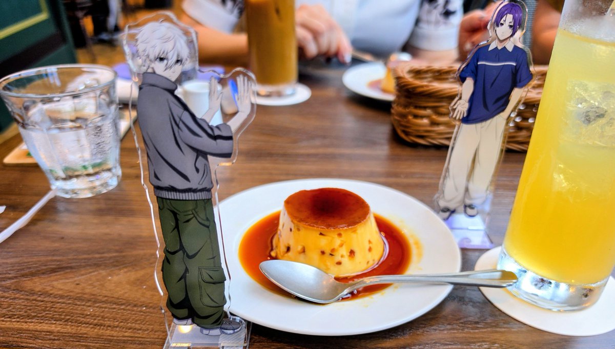 alllikelove's tweet photo. ランチに頼んだマルゲリータが大き過ぎてroにストップかけるng。見ようによってはroにお触りするngにも見えますね。次に固めのプリンも私に対して糖分過多だと言ってくるngの図。

オッデュセイア見ました。3時間あるからお尻は痛かったけど面白い。ギリシア神話大好き。 https://t.co/1kEtM4kRKn