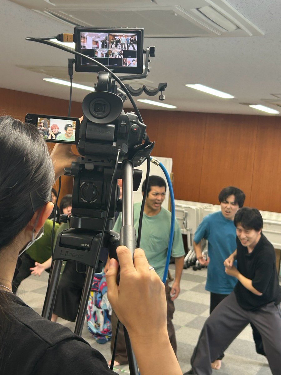 takahashi_msk_'s tweet photo. な、な、なんと！今日は今お世話になっているアフリカ座さんの劇団員 牧之内さんの誕生日！？

お誕生日おめでとうございます🎉

いつもお世話になってます。
ありがとうございます🙇‍♀️

牧之内さんの酒呑童子最高すぎるので皆さん是非観てください！！誕プレにしよ！

配信↓
https://t.co/oOyXovs9wt https://t.co/guzIIsZkii