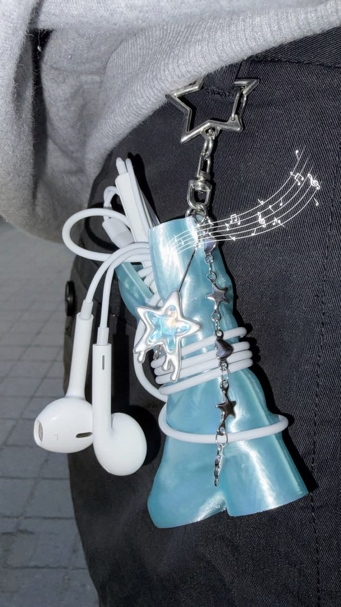 kiccichu's tweet photo. mini boot cable organizer 👢🩵 https://t.co/iVTZudKFFo
