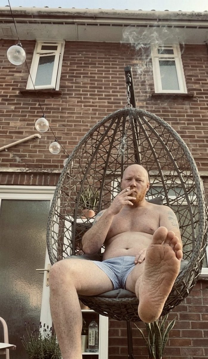 Gingerbeef01's tweet photo. Worship these ginger daddy feet https://t.co/dQsCeXh2Yo