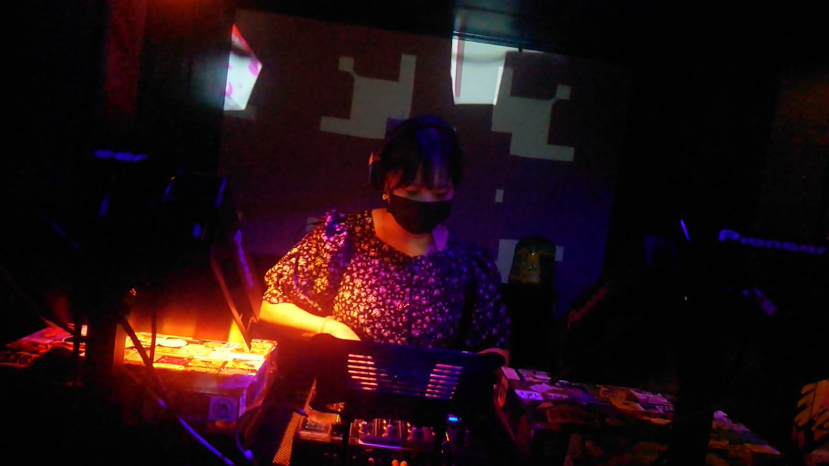 J__move's tweet photo. #大宮POP 延長タイム🎶
DJ RRRRRRさん🎧
HiiT FACTORY / Parking of love 🗼
大宮POP 5HiiT❣️
音の良い現場かかると嬉しい💫
✋️上下上下前~の振りやった💃
#HiiTFACTORY https://t.co/GMrUDiRp0M