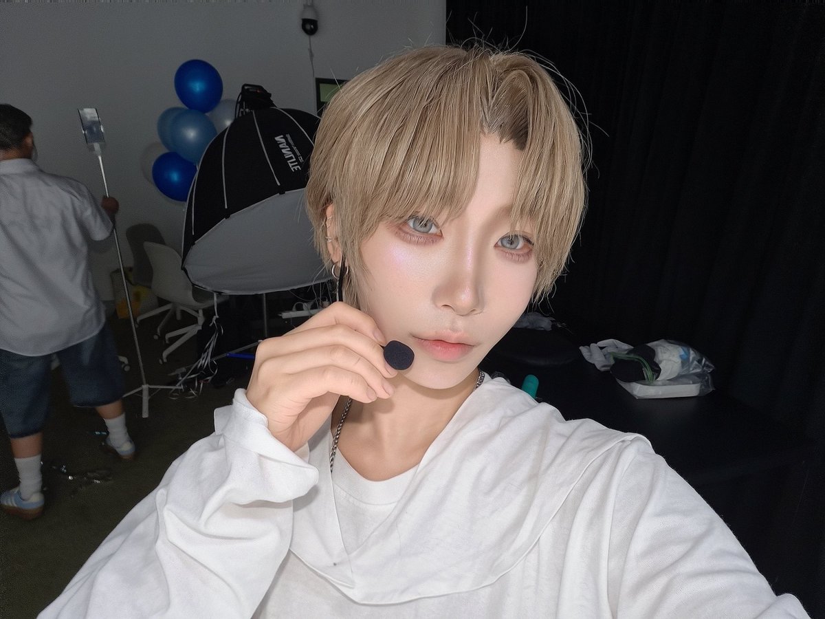 owo_si_019's tweet photo. 오랜만에 촬영하구옴 https://t.co/h5oIBObZuR