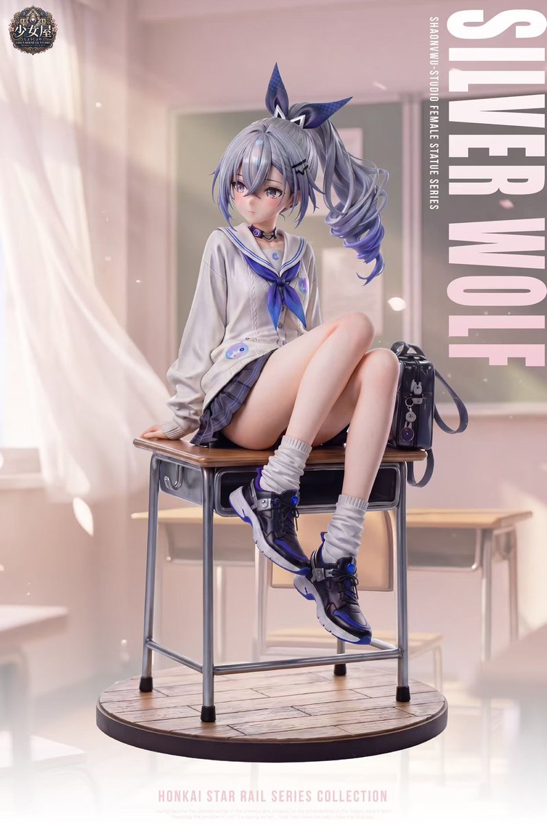 hamajippa's tweet photo. Girl's House GK Studio Silver Wolf 1/6

银狼「学园日常」实物更新 明天下架

「破解了宇宙的所有屏幕，却栽进了校园午后的温柔里」
团队： 少女屋
产品： 银狼「学园日常」
尺寸： 高25cm  宽14cm  深14cm
材质： PU＋进口树脂
价格： 全款998 定金398
体数： 99体
出货时间： 预计2026年第三-四季度，运费到付