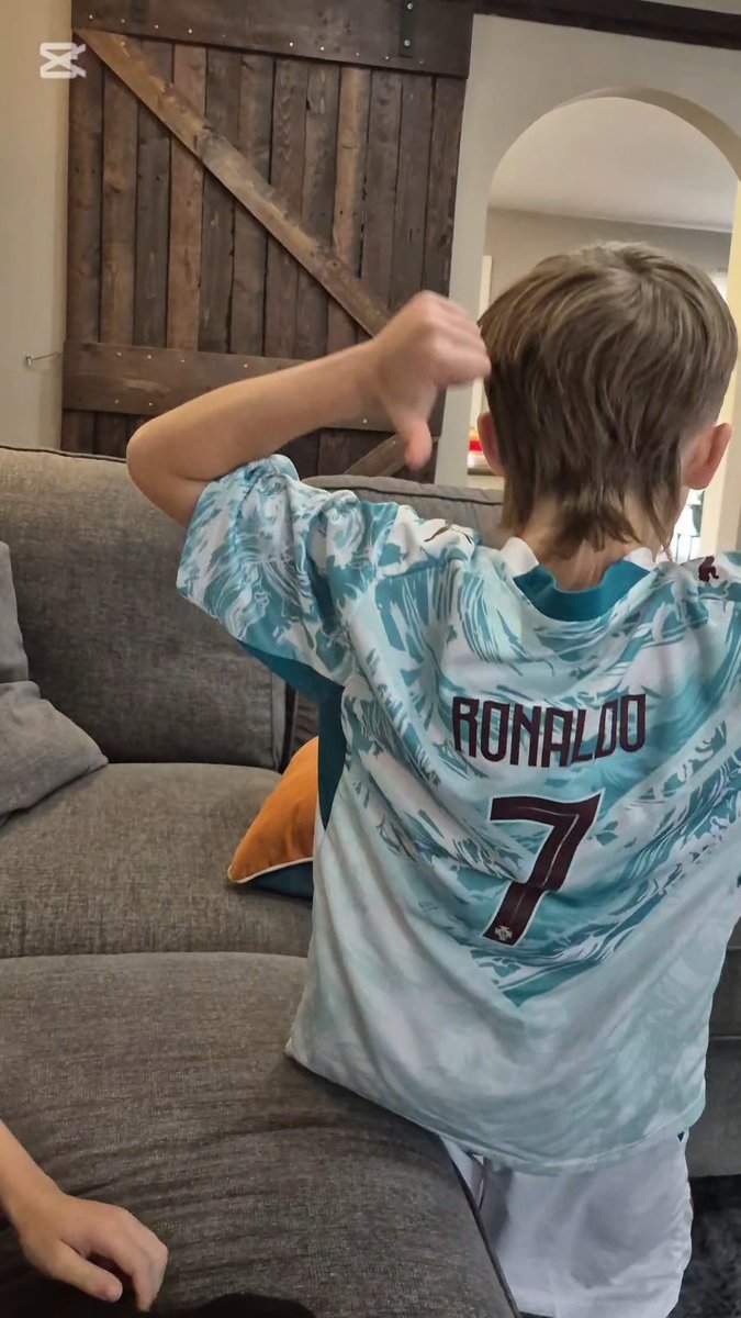 _MichaelTimmons's tweet photo. Heading to Lisbon, Portugal 🇵🇹  from Nova Scotia, Canada 🇨🇦 to see @Cristiano!

Sons dream to see his idol coming true! https://t.co/s5vVb0OS9F
