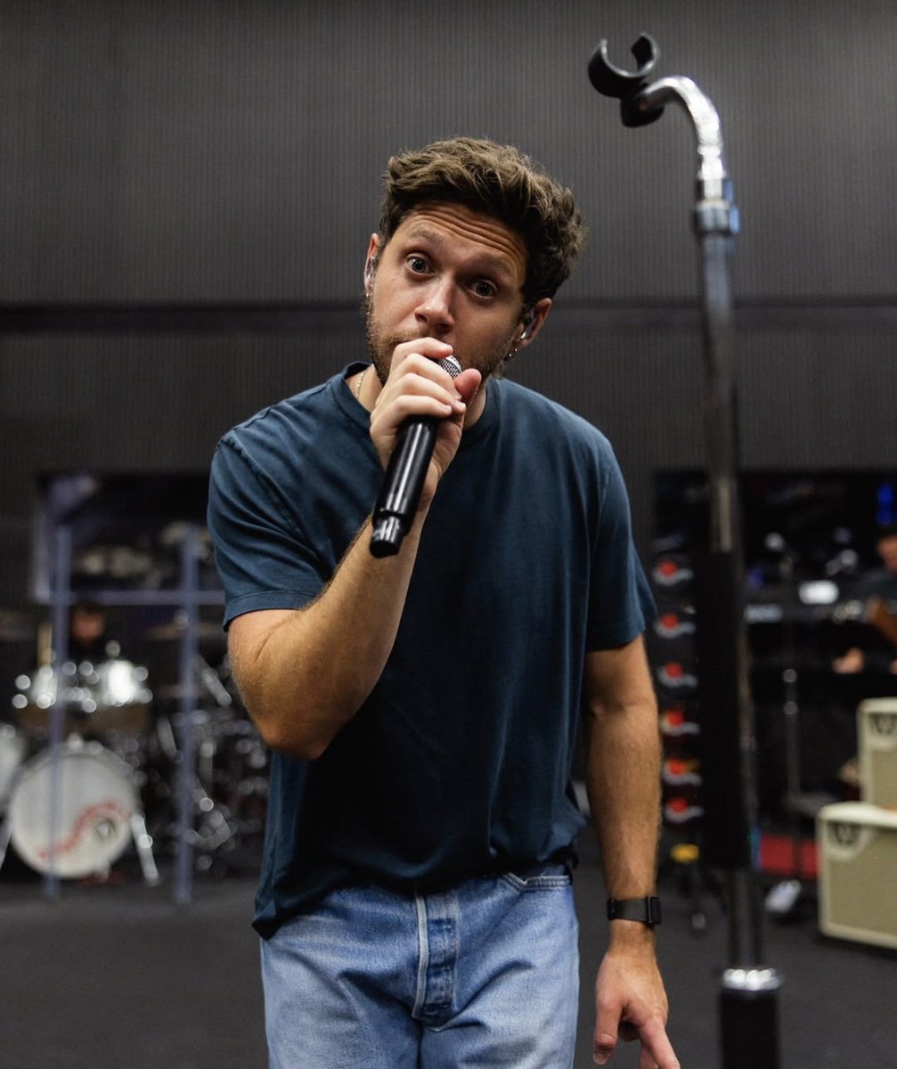 anagandra10's tweet photo. today is niall's birthday. 33. ✨️
happy b-day irish boy. 🎂 always in my heart 🫶❤️

#HappyBirthdayNiall
@NiallOfficial https://t.co/XpOufg2C3C
