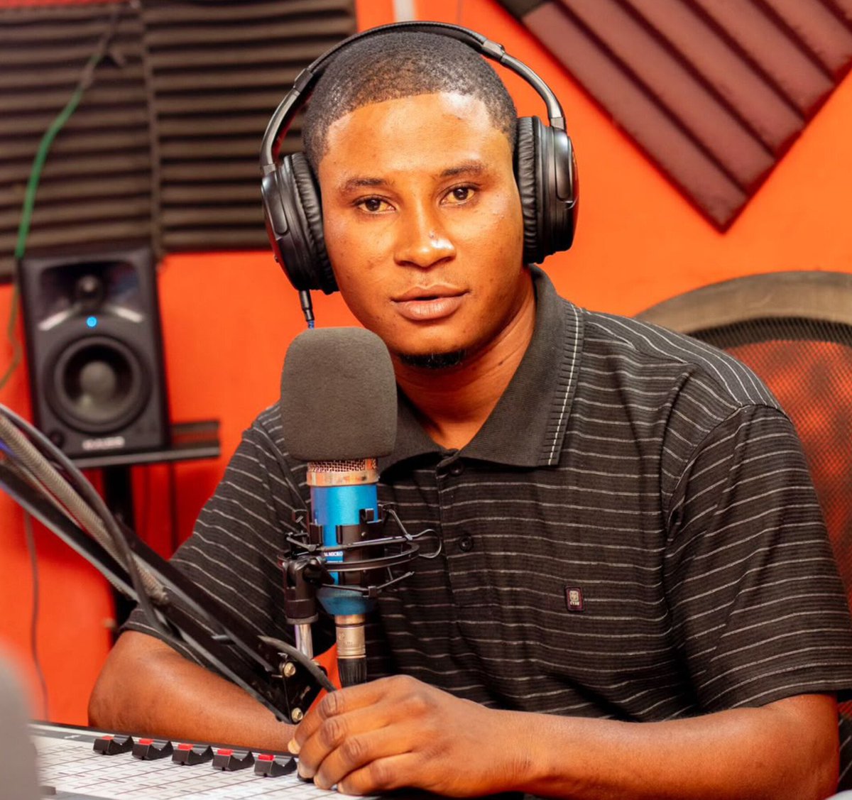 KoudeyN's tweet photo. Depil te fè 4h nan aprè midi dimanch 13 septanm 2026 la sou Radio Satellite 100.5 gonayiv, Alexandre ROGERY ap bay plizyè dizèn timoun kit eskolè, tankou kaye,plim, kreyon,valiz, pou benefisye kit yo, rele 4200-7651, yon bòt bò,Alexandre ap peye lekol pou plizyè elèv lise ane sa. https://t.co/umGD5UCM2O