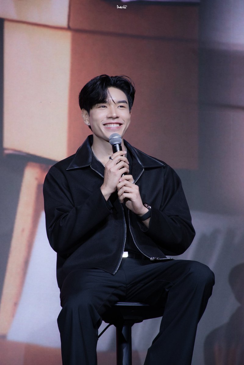 doubleminee's tweet photo. 🚨
น้องเล็กตัวโตแห่งบ้านติสสส
@KitRonnakit #KitRonnakit
#งานแต่งที่รักสารวัตรเธียร์
。:゚ #dbmsnapp☺︎︎☻︎ https://t.co/gQKmyFA3Bb