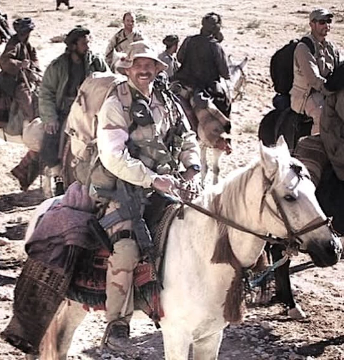 specialopsmag's tweet photo. October 2001, the first American military boots on the ground are US Army Green Berets from 5th Special Forces Group.

ODA 595, the original Horse Soldiers, and ODA 555 linked up with Northern Alliance Forces to fight al-Qaeda and the Taliban. https://t.co/H9fpUHKUrC
