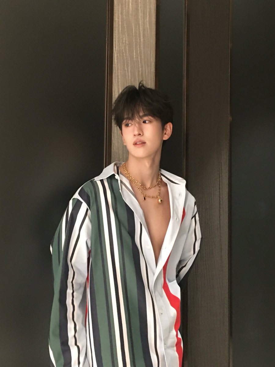 JINWOOKFAM's tweet photo. — 𝐉𝐢𝐧𝐰𝐨𝐨𝐤'𝐬 IG ( UPDATE ! ) 🩵
꒰ 13.09.2026 ꒱
♡ @.Jinwook.busofficial ♡
@LoeweOfficial #LOEWE
@TiffanyAndCo
🔗 : https://t.co/P68qPjMEyl
#LOEWExJINWOOK
#JINWOOKkim @jinwookkimjin
#BEUSwithBUS
#BUSbecauseofyouishine https://t.co/xCJsrzz3OK