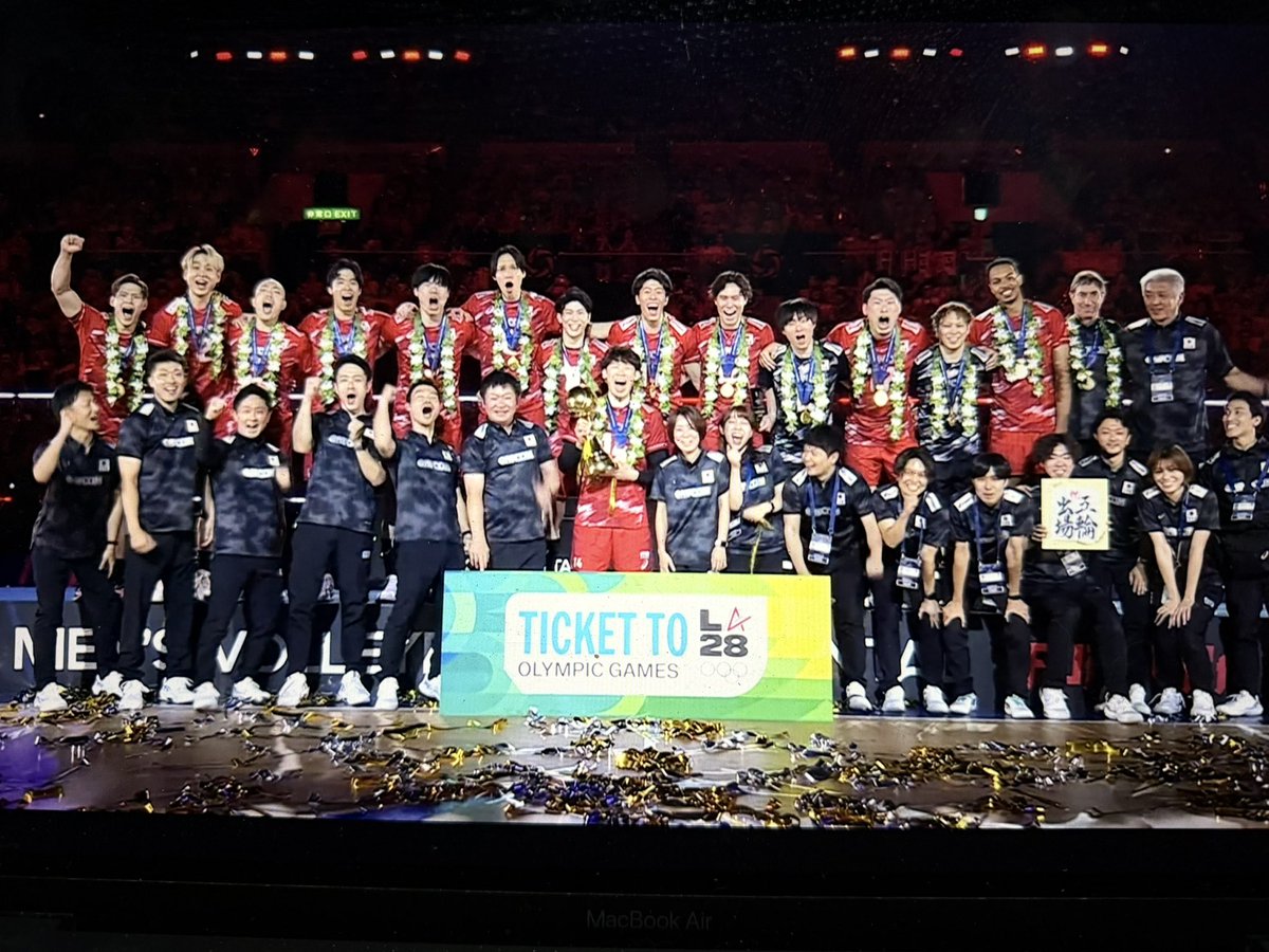 Yukiishikawa1t's tweet photo. Another Championship for RJN 🇯🇵🐉 what a run 🥺 till the next NT season. https://t.co/3bjDvpdMbP