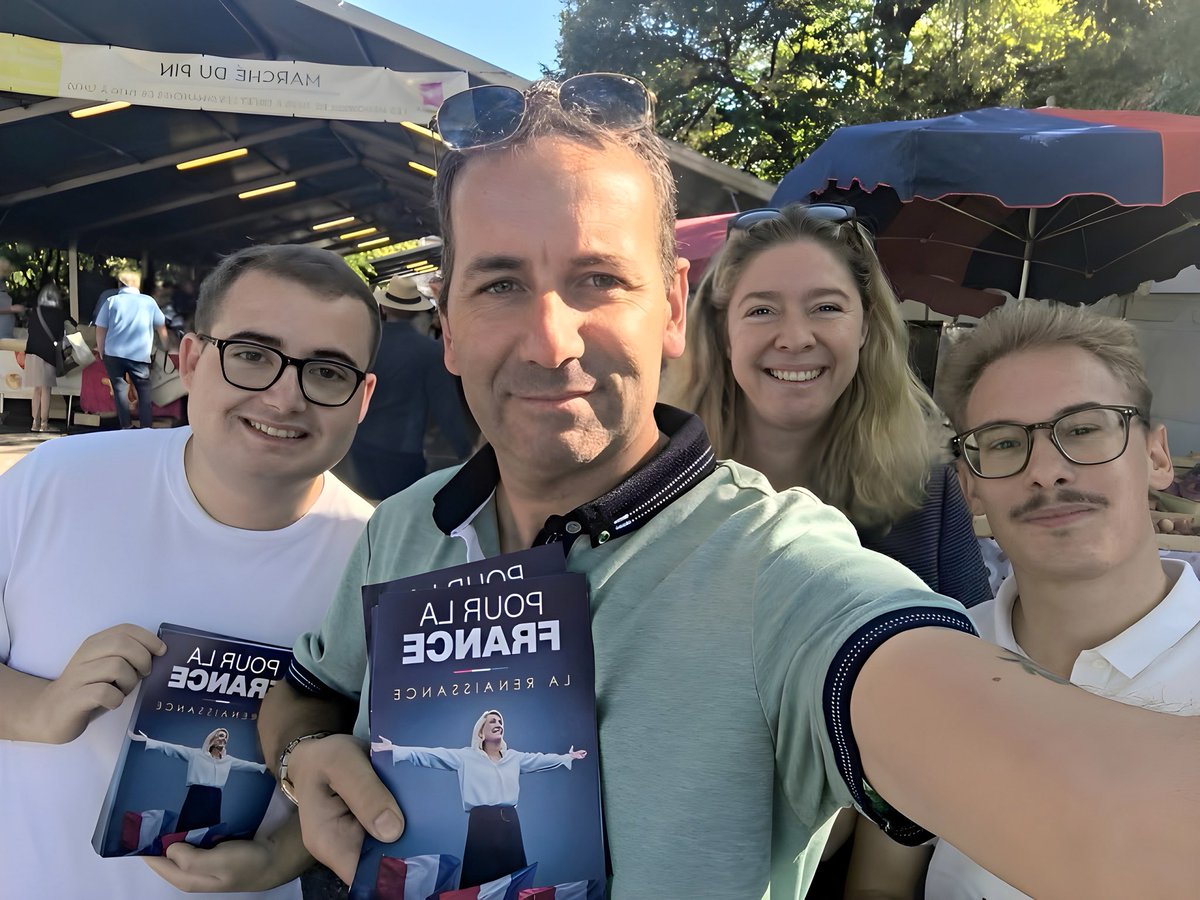 manuelgter's tweet photo. 🗞️ Ce matin, au marché du Pin à Agen, pour échanger avec les habitants et soutenir la candidature de @MLP_officiel à l’élection présidentielle.

#Marine2027

➡️ Soutenez Marine : https://t.co/KgDE16Qb5z
➡️ Rejoignez-nous : https://t.co/ag5ZDvFS37 https://t.co/cy8TegRqru