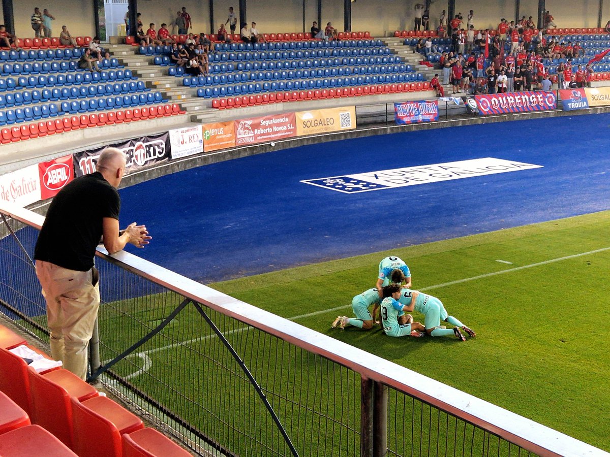 Roylovesfooty's tweet photo. Newly promoted @UDOurense2014 was no competition for league leaders @UDLogrones

🗓️ 12/9/26
⚽️ UD Ourense 0️⃣🆚3️⃣ UD Logroñés
🏟️ Estadio O Couto 
🇪🇸 Ourense
🎟 € 15
🏆 @Primera_RFEF group 1

#Groundhopping #Groundhopper #Terraceedition #DDFM #PrimeraFederación https://t.co/tkuhbz6VqF