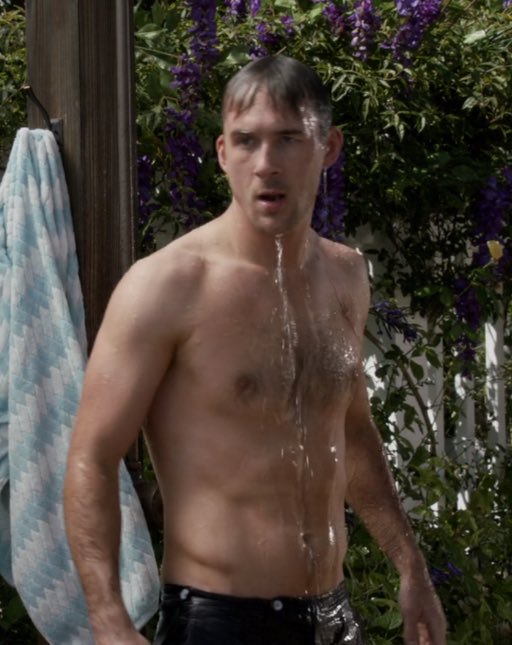 hungsloane's tweet photo. Someone please tell me I’m not the only one who would pleasure this man all night 🥵
#barrysloane https://t.co/qYKj08xJh3