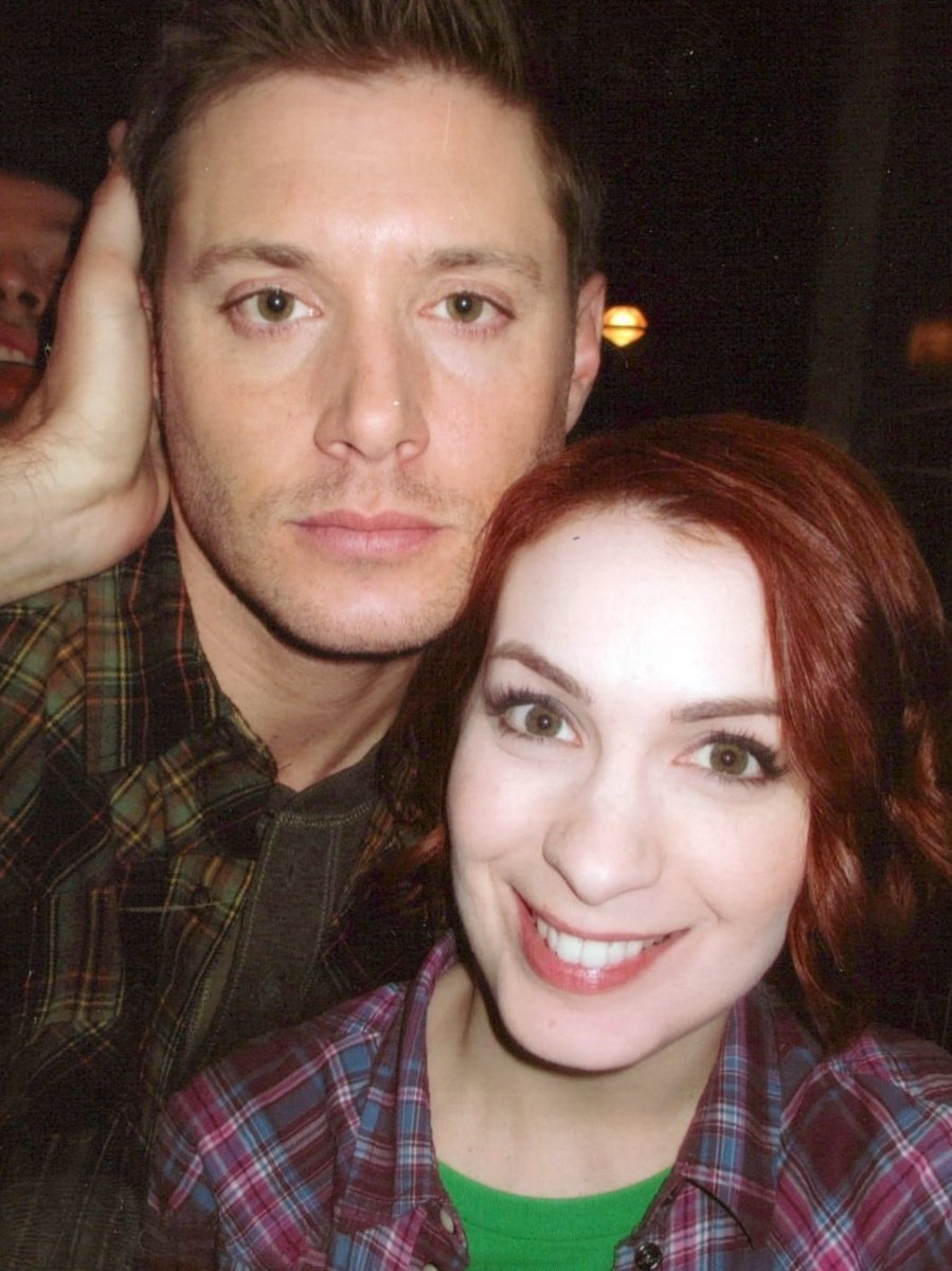 MISSYOUDEAN's tweet photo. when felicia day posted these pictures celebrating supernatural's 20th year anniversary 🥺 https://t.co/XB0giN5GNF