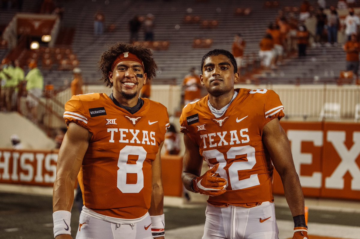 sdixitmd's tweet photo. @JohnJSSoriano How’s this for assimilating?Indian kid played WR for Texas  a few years back. Kartik Akkhil #82.

Think he’s in med school now. https://t.co/sGFGSsAQdy