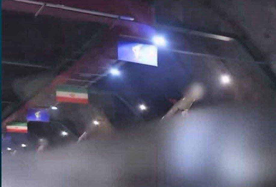 Tactixtm's tweet photo. بثّ الحرس الثوري منذ مدة مشاهد لصواريخ «خيبرشكن-١» وقد تمّ التمويه على رؤوسه الحربية، 
ما يؤكد وجود نوع ذو توجيه خاص.

لكن السؤال الأهم الذي يُطرح ما نوع التوجيه الذي من الممكن ان يستخدمه ؟ https://t.co/4aIP96tgH9