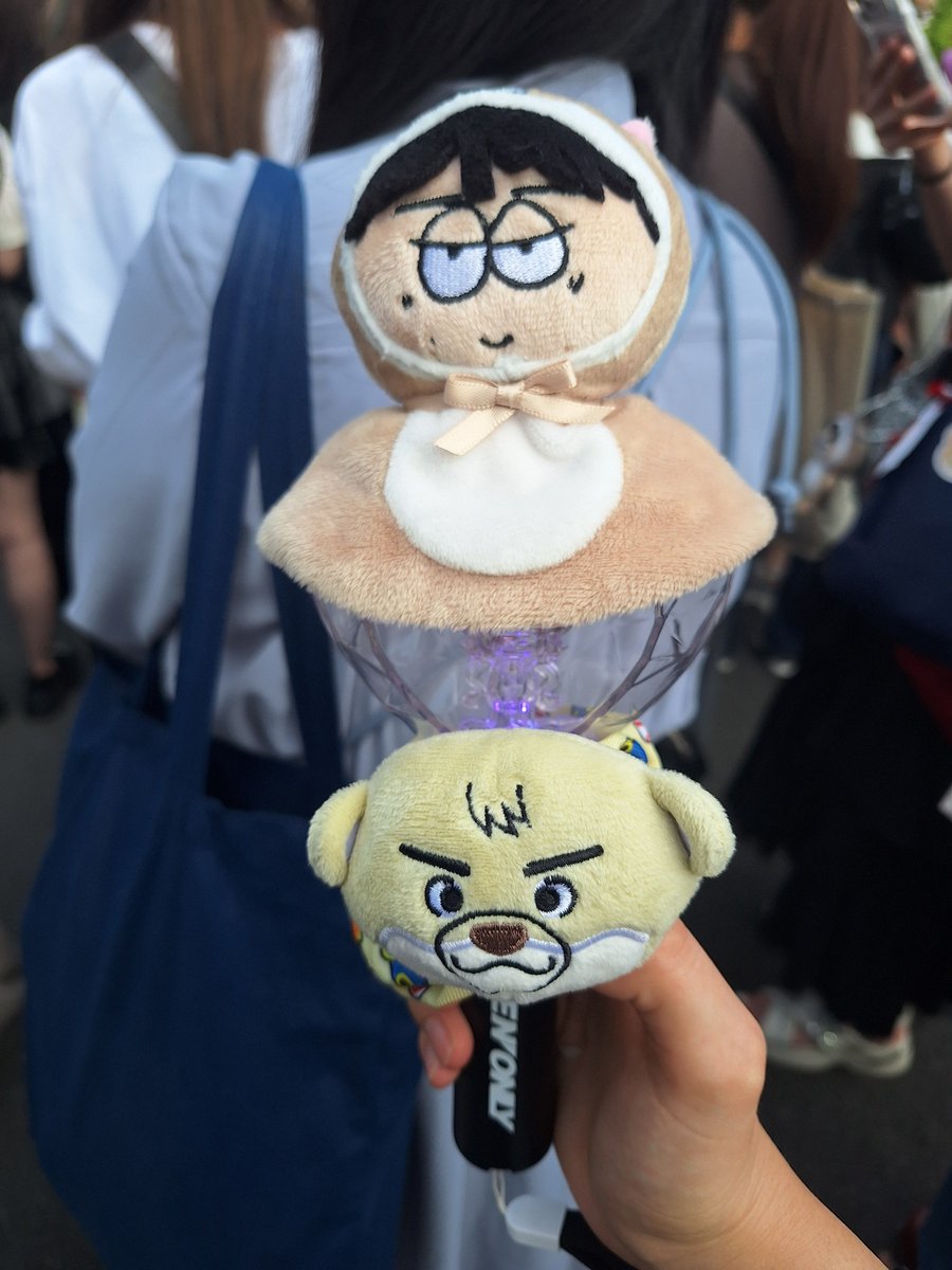 BOO0102_chan_'s tweet photo. ＜拡散希望＞

渋谷駅付近でREIくんのてるてるワンエンぬいぐるみを落としてしまいました🥲

買ったばかりなのでまだ新しいはずです😭

もし見つけた方がいらっしゃいましたらご連絡いた��けますと幸いです🙏🏻💦 https://t.co/tUKJ0PkPbZ
