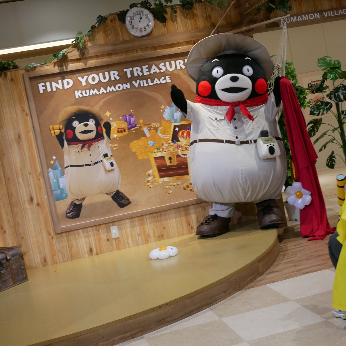 yuncaasu's tweet photo. 今日の　#くまモン
ステーション👮
スクエア 秋の秋穫祭（からいもくん🍠くり平くん🌰)
ビレッジ 7周年㊗️ https://t.co/lG7TY8oUHH