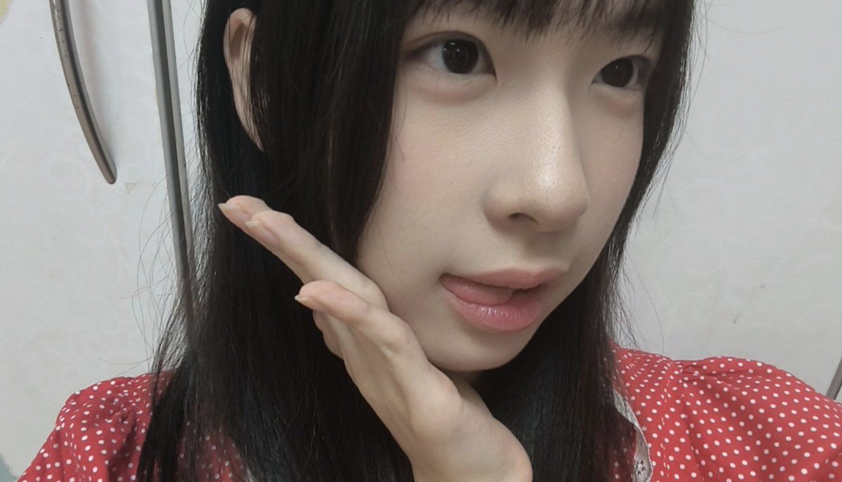 Heidi_JKT48's tweet photo. SMUANYAAA !!! 🫶🫶 OTSUKAREE BUAT #HEIVC NYAA 🥹🥹🫰🫰 !! rasanya kedip mata udh waktu ngobrol lagii kitaa.. SEMOGAA SENANG YAA !! 🥹🥹 makasih banyakkk udah mau VC ama akuu 🥹💝 yg kena kendala gapapa hari ini NT next bisa selalu ketemuu lagii !! SEE YOU ALL NEXT VC SOON 🫶🫶 https://t.co/CmDPdGX6GZ