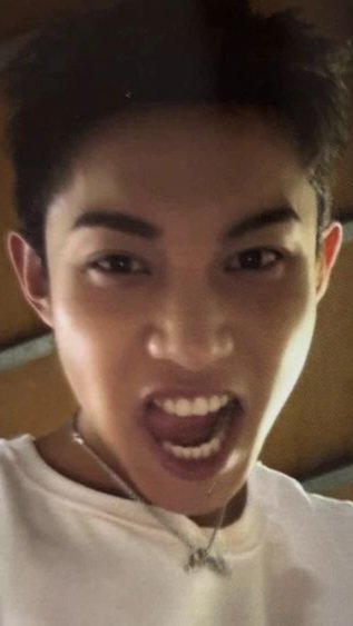 fazgalery's tweet photo. "told ya"                                          "gak lidok a" https://t.co/dGy9hjPhV8