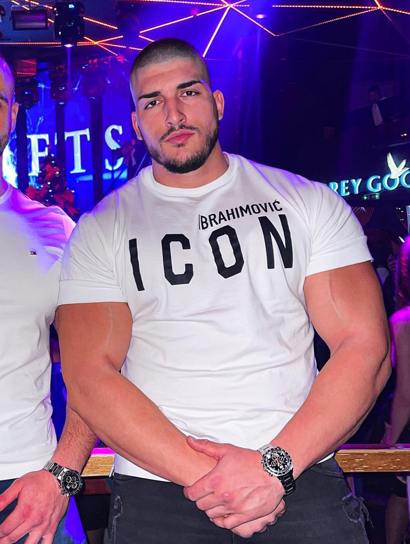 SerbianMuscle's tweet photo. Muscle stud Aleksandar
#Srbija #Serbia https://t.co/x4aTjngizw