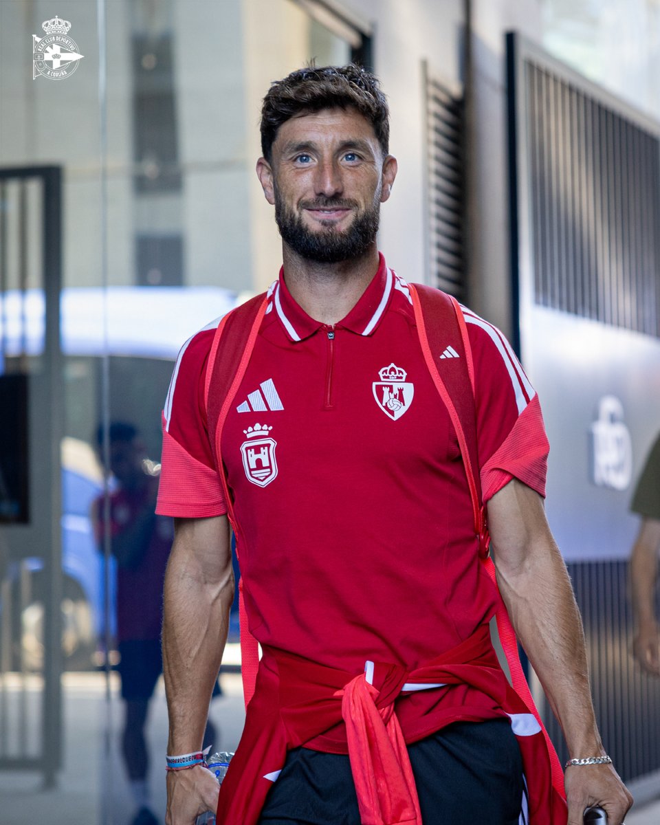 DeporCanteira's tweet photo. Benvido á que sempre será a túa casa, Borja! 🏟️💙

#FabrilPonferradina https://t.co/vzzWIRcgbk
