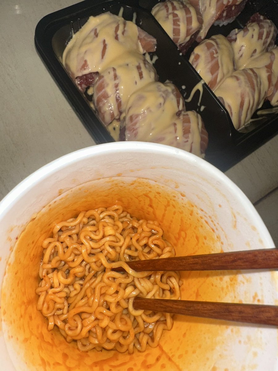 lufevtz's tweet photo. 이게야르라는거야.......(ㅠㅠ밥줘) https://t.co/O6KKLu1LRm