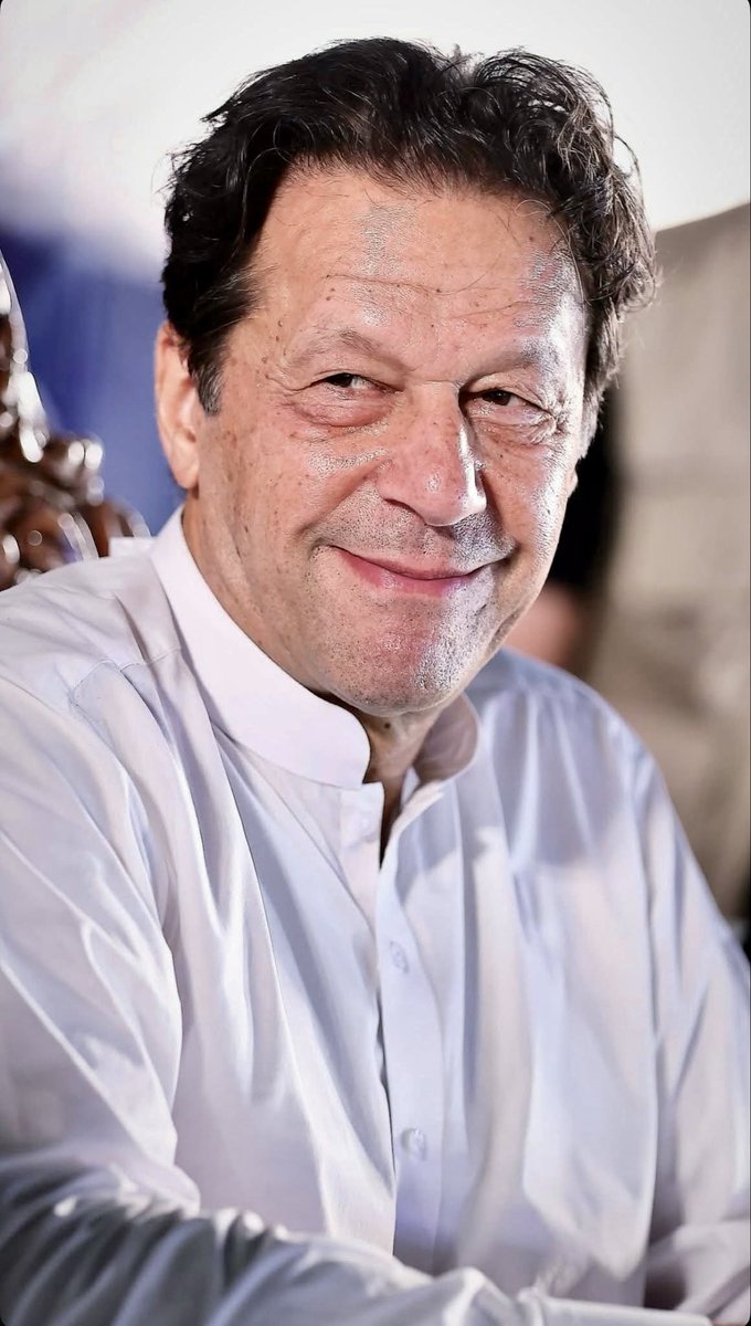 PTIofficial's tweet photo. 𝐎𝐧𝐞 𝐍𝐚𝐭𝐢𝐨𝐧
𝐎𝐧𝐞 𝐋𝐞𝐚𝐝𝐞𝐫
𝐎𝐧𝐞 𝐃𝐞𝐦𝐚𝐧𝐝
#FreeImranKhan !!! https://t.co/u0SPZWBO9g