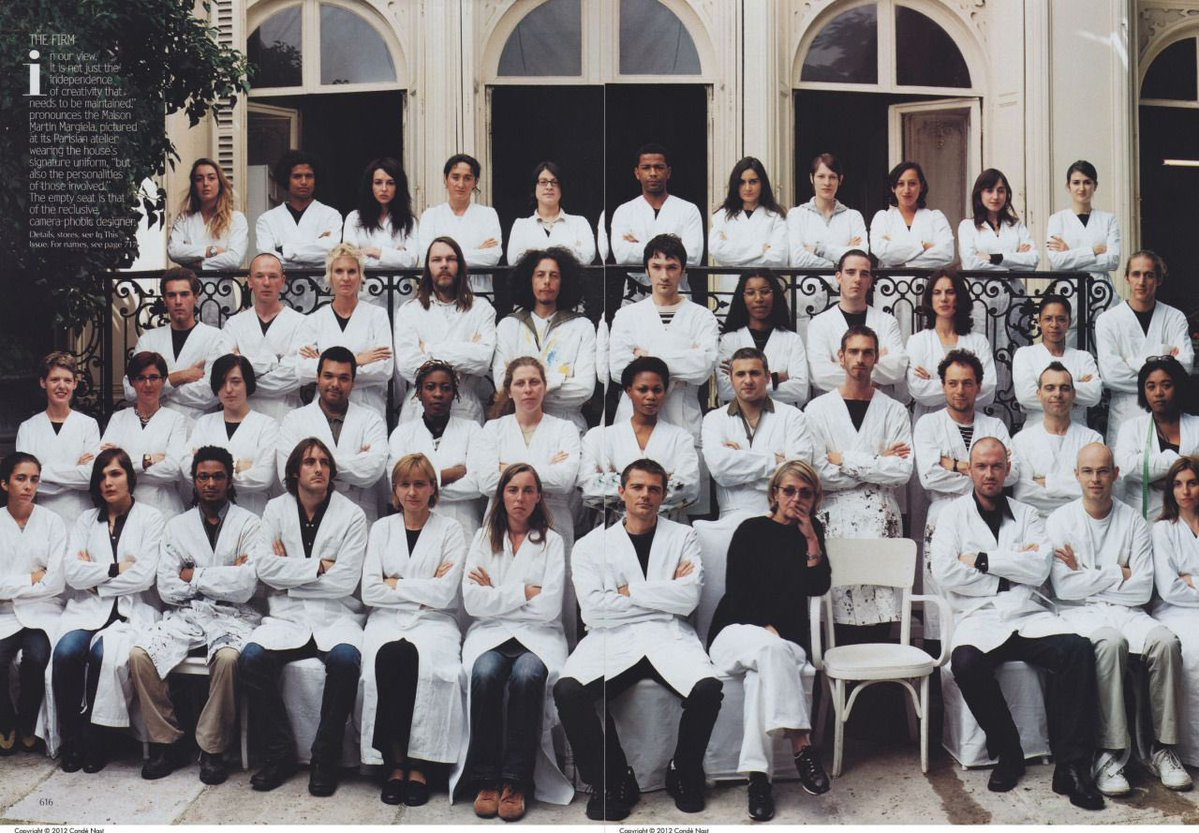 givemethecoins's tweet photo. it’s giving Maison Martin Margiela team for American Vogue, 2001 https://t.co/KJO0ZxDE4Q