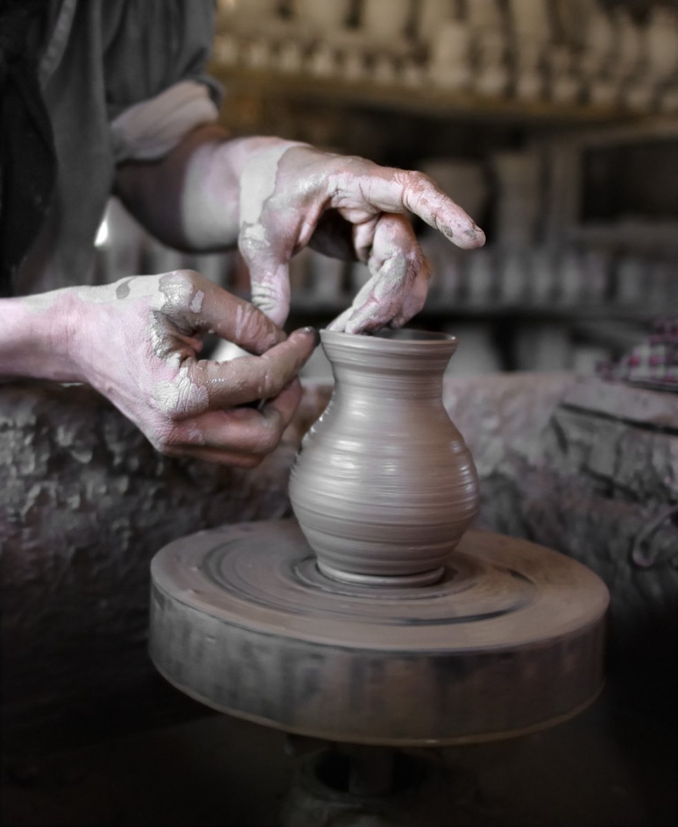 MarielCohewj's tweet photo. Dive into tactile art! Feel clay sculptures that spark your creativity at today’s studio session. https://t.co/3EppXezaxQ