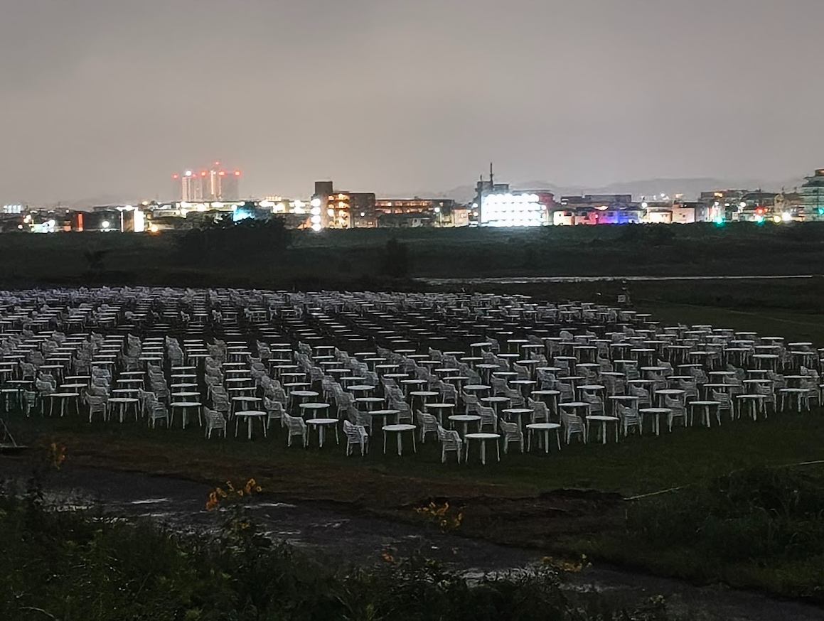 d_d_osorezan's tweet photo. 深夜に遭遇して怖かった（花火大会の準備だった） https://t.co/AnRLDrA7p1