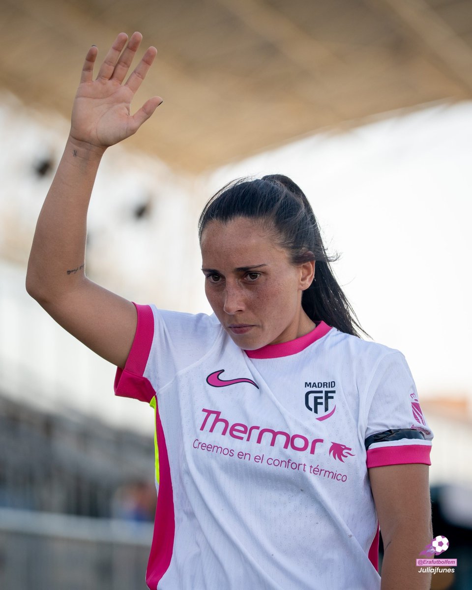Erafutbolfem's tweet photo. 🎞️ FOTOGALERÍA del @MadridCFF ➖ @SevillaFC_Fem de @LigaF_oficial 

📸 @juliajfunes / @Erafutbolfem 

👉 Para ver la galería completa:
https://t.co/CewsRxSd3F https://t.co/GUtX1ncorM
