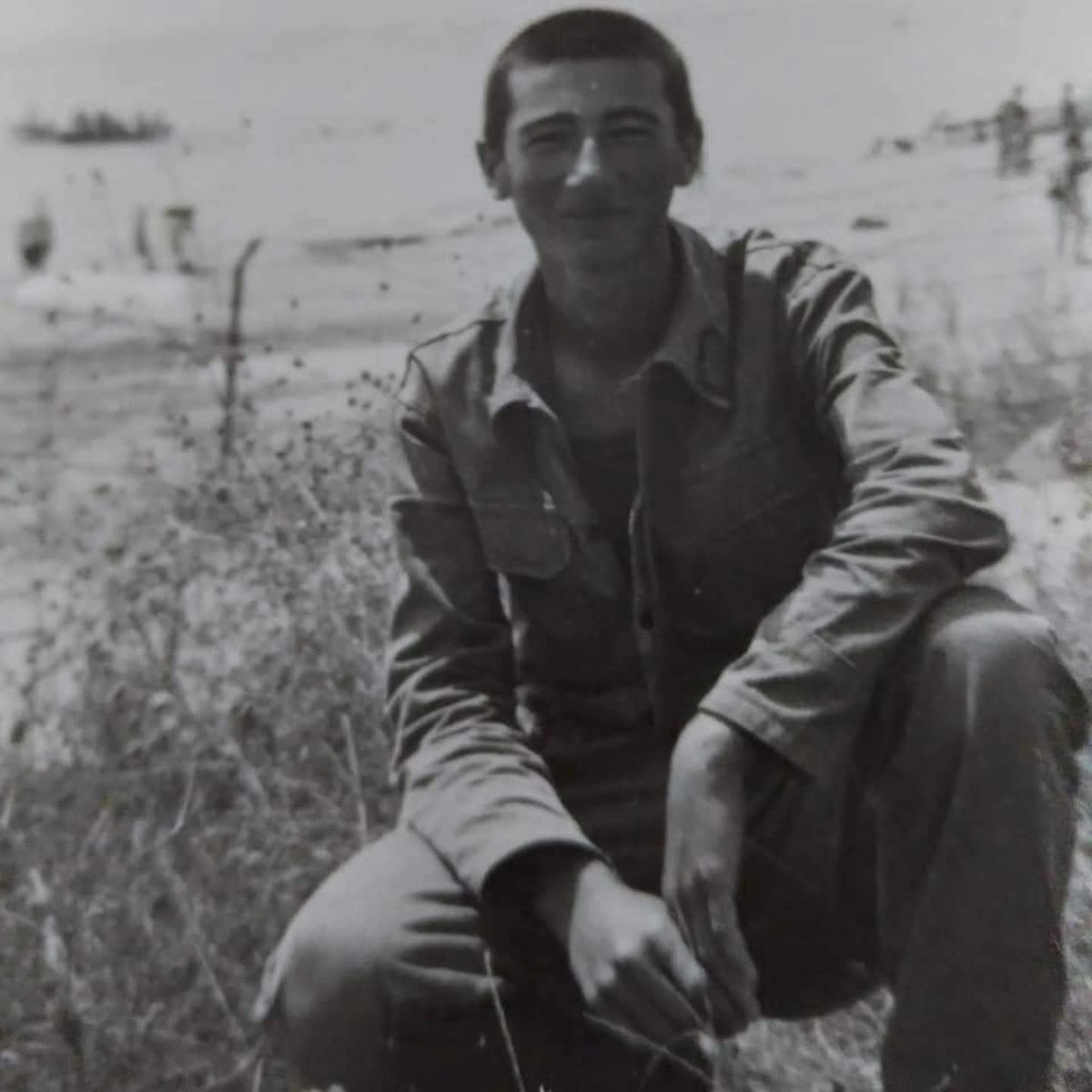 omersarica26's tweet photo. 13 Eylül 1976 Jandarma Okuluna katıldık. Bugün 50. Yıl, kutlu olsun. Şehitlerimiz ve ebediyete irtihal eden eden arkadaşlarımızın ruhları şad, mekanları cennet olsun.
30 Ağustos 1980 J. Okulundan mezun olduk.
13 Eylül 1980 ( Yâni; 12 Eylül 1980 darbesinden 1 gün sonra) Hatay - Serinyol J.Eğitim Taburunda göreve başladık.
13 Eylül' ün bizim için anlamı büyük, buda bizim 13 Eylül' ümüz..
Nice Eylül' lere..
Ayrıca; Sakarya Zaferimizin 105. Yıl dönümü Kutlu olsun.