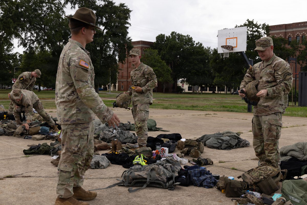 USArmy's tweet photo. The 2026 U.S. Army Best Squad Competition is underway!
Weapons issued and zeroed. Packing lists verified. Soldier skills and knowledge tested.
Now, squads from across the Army go head-to-head in challenges that will test their grit, teamwork and warfighting skills. https://t.co/IauKWwhCs5