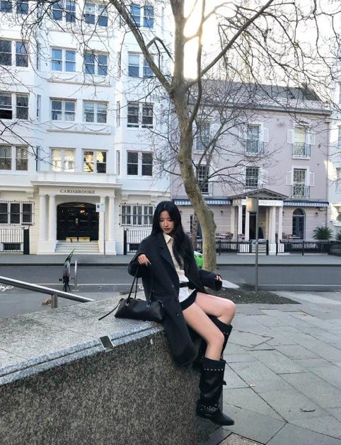 EleonoraFanny1's tweet photo. 今日份ootd🇦🇺
#澳洲 #墨尔本 #melbourne #Australia https://t.co/8wEEuWv6TL