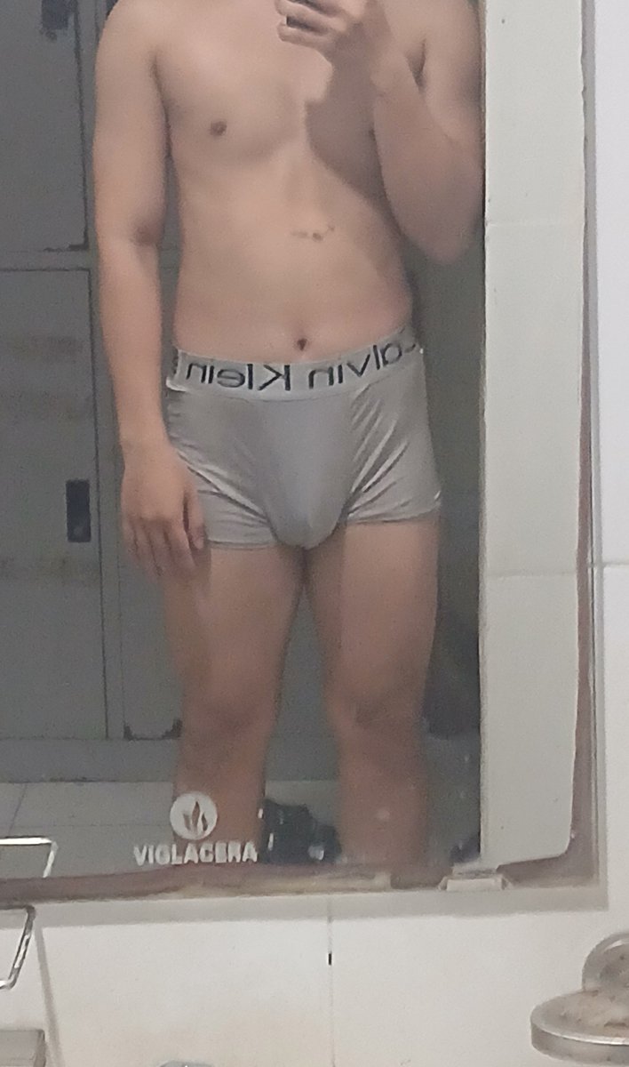 phatdvck's tweet photo. Gym về anh nứng vl ae, nhưng qua bắn rồi nên nay đành nhịn thôi.
Ae nào có hứng cứ ib xếp lịch call sục với anh
#ktxb #KTXB #KTXKHUB https://t.co/Gk2hJekYqR