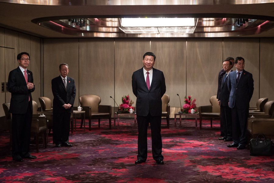 Ma_WuKong's tweet photo. 🇨🇳 Nos bombardean constantemente con la idea de que la República Popular China es una dictadura.

Por lo tanto, su líder, Xi Jinping, sería un dictador, junto con el Politburó.

Bien. Analicemos la vida y el CV de Xi Jinping para ver qué se necesita para ser «dictador» en China. https://t.co/H1KIrs8wZj