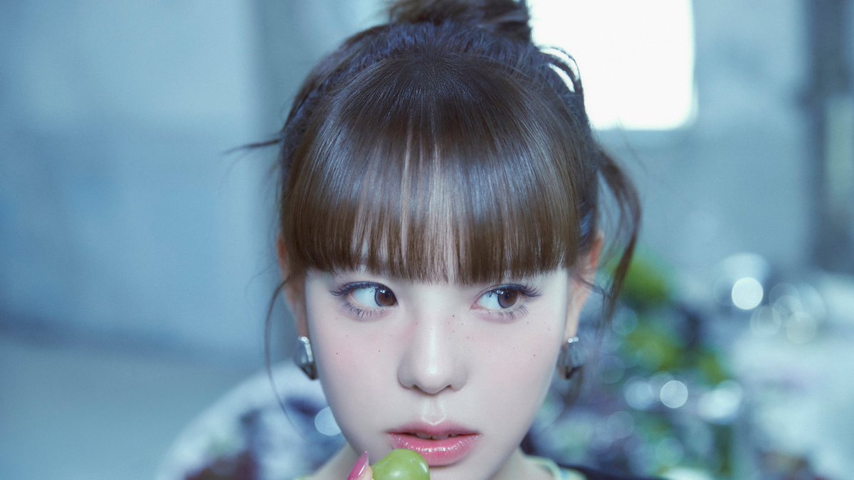 NiziU__official's tweet photo. NiziU(니쥬) "Sour Grapes" 
CONCEPT PHOTO💥
#MAKO #마코

🍇━━━━━━━━━━━━━⭒☆
NiziU(니쥬) Korea 1st Mini Album "Sour Grapes"
2026.09.28 MON 6PM (KST) Release

🎧Pre-Save "Sour Grapes"
https://t.co/JSvNDNziWd
☆⭒━━━━━━━━━━━━━🍇

#NiziU #니쥬
#SourGrapes
#NiziU_SourGrapes