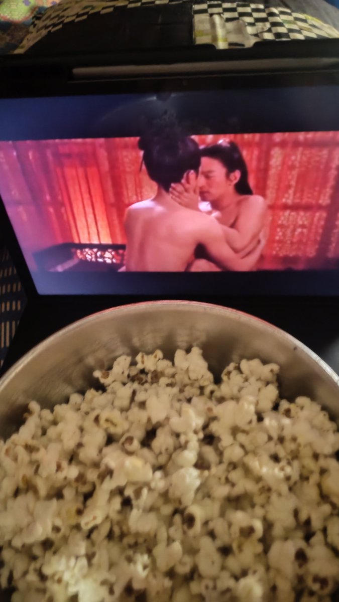Kaizer90210's tweet photo. Movie time

NS: A Frozen Flower https://t.co/gsrMajCjac