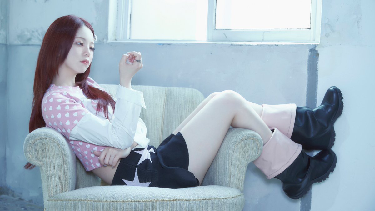 NiziU__official's tweet photo. NiziU(니쥬) "Sour Grapes" 
CONCEPT PHOTO💥
#AYAKA #아야카

🍇━━━━━━━━━━━━━⭒☆
NiziU(니쥬) Korea 1st Mini Album "Sour Grapes"
2026.09.28 MON 6PM (KST) Release

🎧Pre-Save "Sour Grapes"
https://t.co/JSvNDNzQLL
☆⭒━━━━━━━━━━━━━🍇

#NiziU #니쥬
#SourGrapes
#NiziU_SourGrapes