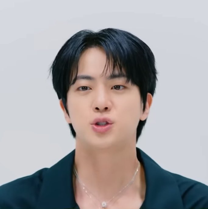 babieseokjins's tweet photo. i’m obsessed with how seokjin blushes down to his chest https://t.co/FxuZTiNLs6