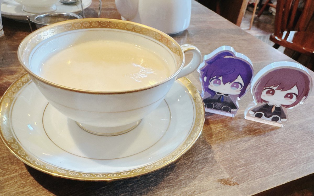anne151014's tweet photo. まったり紅茶タイム

明日は❄️🎨アップしたいな〜 https://t.co/mPn6gjlrys