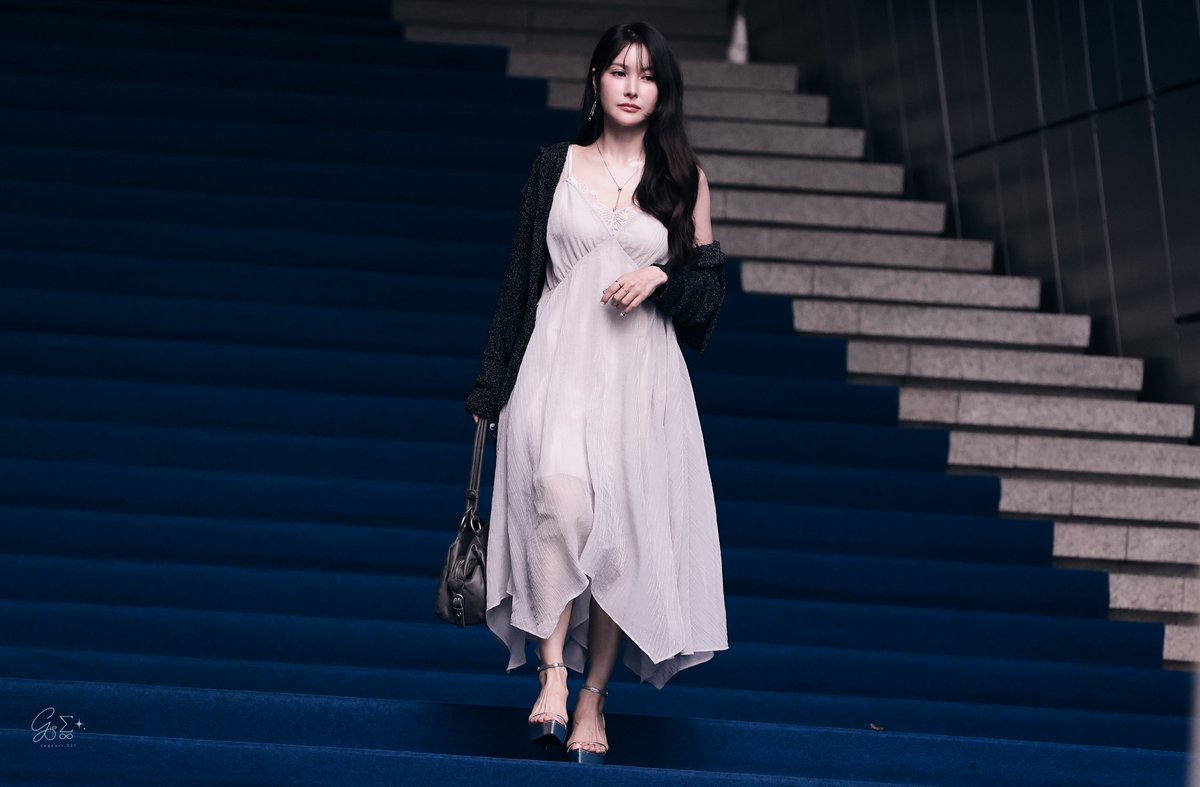 ruii_Ruki's tweet photo. #한_걸음_한_걸음이_그림_같아
#一歩一歩が絵になる 

#카라 #KARA #박규리 
#GYURI  #ギュリ https://t.co/g3m7Y6hoIQ