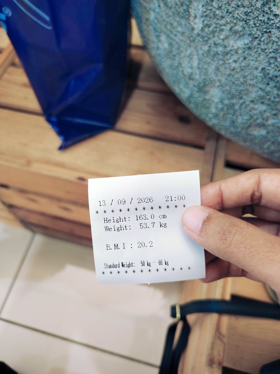 moerniverse's tweet photo. Tinggal tulang je ni 🤔. https://t.co/PTHNHGVLjQ