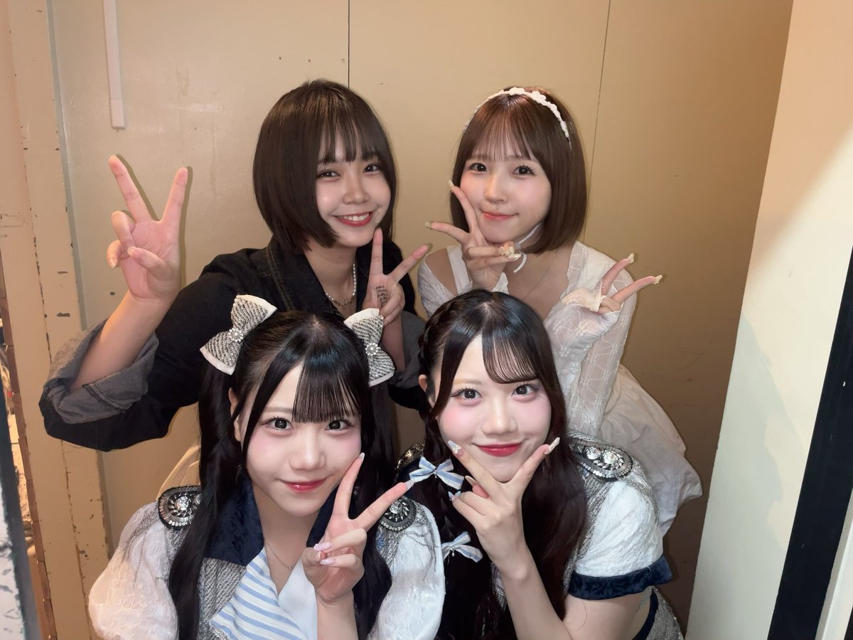 MT0922_official's tweet photo. 茶沢歌合戦、ありがとうございました🫶
やっぱステージに立って歌う楽しいなあ
コラボも最高だった🔥

そして何よりみんなと久々に沢山話せて嬉しかった！
時間全然足りなかったけど！！

何年経っても変わらずに応援してくれるみんながいるから私もずっとがんばれてるよ
ありがとう😊 https://t.co/nDQoWx4DVo
