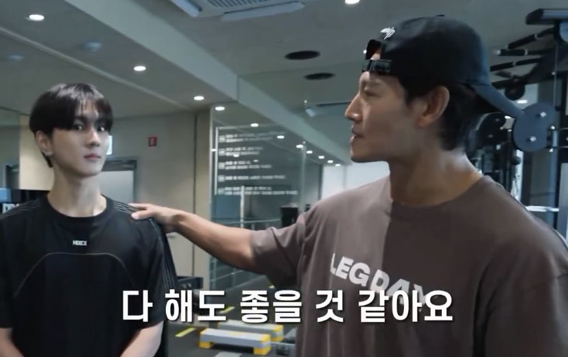 wonrzk's tweet photo. jungwon’s reaction after being told he needs to rebrand himself as a tough muscular guy like the one on the right instead of being a soft boy https://t.co/eo1Qmwqfl9