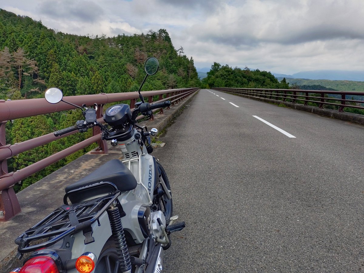 akivfr's tweet photo. 曇り空の下、ちょっと走って来た🏍️
涼しかった。

維持管理走行です。

#CROSSCUB110 https://t.co/KP2Zfzefqk